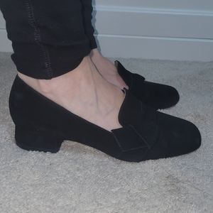 Bettye Muller  leather shoes size US 7